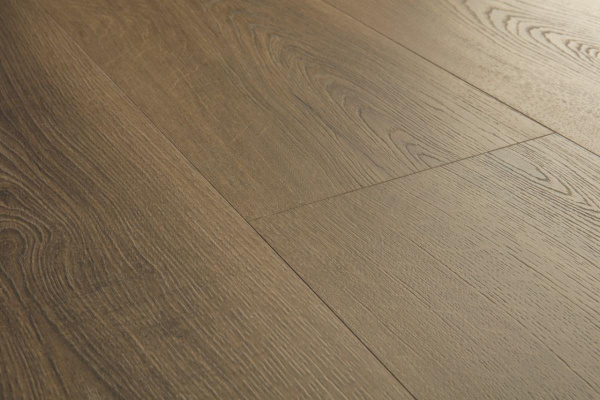 Ламинат Quick-Step Дуб теплый коричневый CLH5789