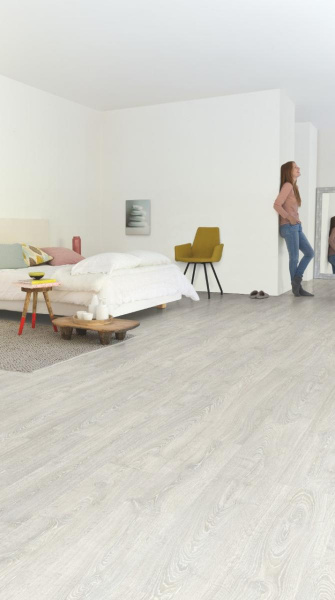 Ламинат Quick-Step Дуб фантазийный светло-серый IMU3560 Ламинат Quick-Step Дуб фантазийный светло-серый IMU3560
