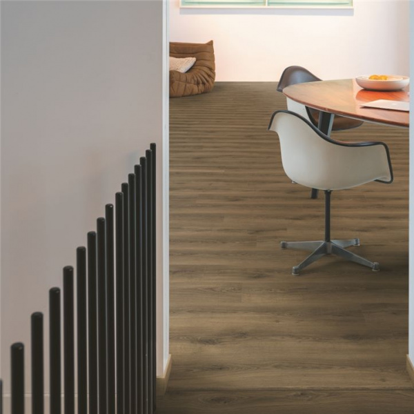 Ламинат Quick-Step Дуб теплый коричневый CLH5789